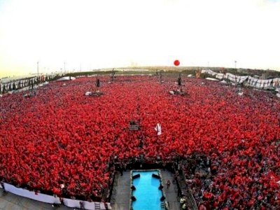Milyonlar Yenikapı Meydanına Akın Etti